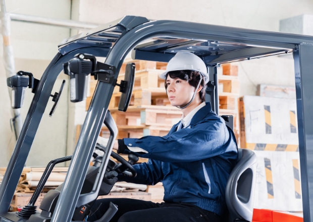 薬品運搬業務の様子